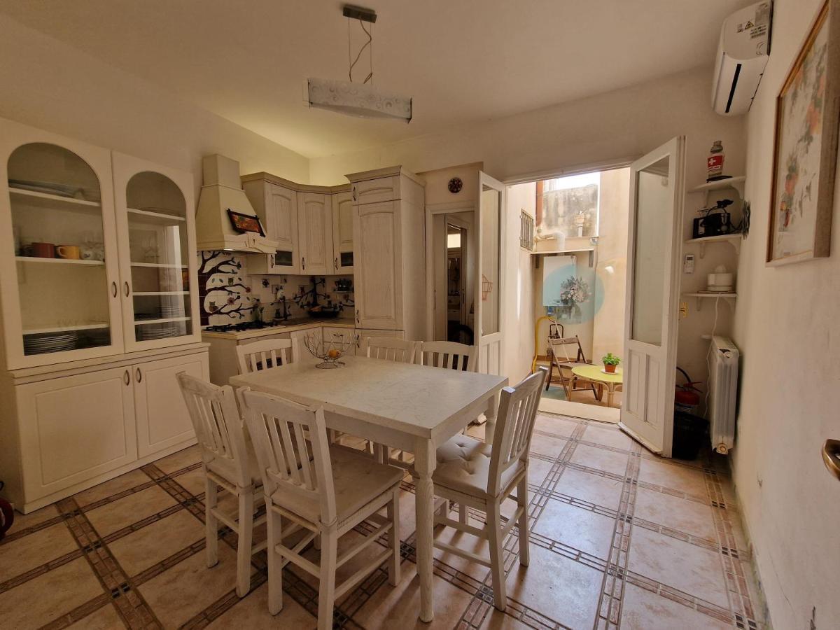 Sea-View Terrace & Bikes Moon Ortigia Holiday Home Syracuse Exterior photo