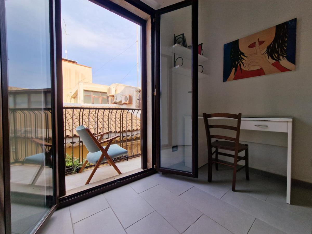 Sea-View Terrace & Bikes Moon Ortigia Holiday Home Syracuse Exterior photo